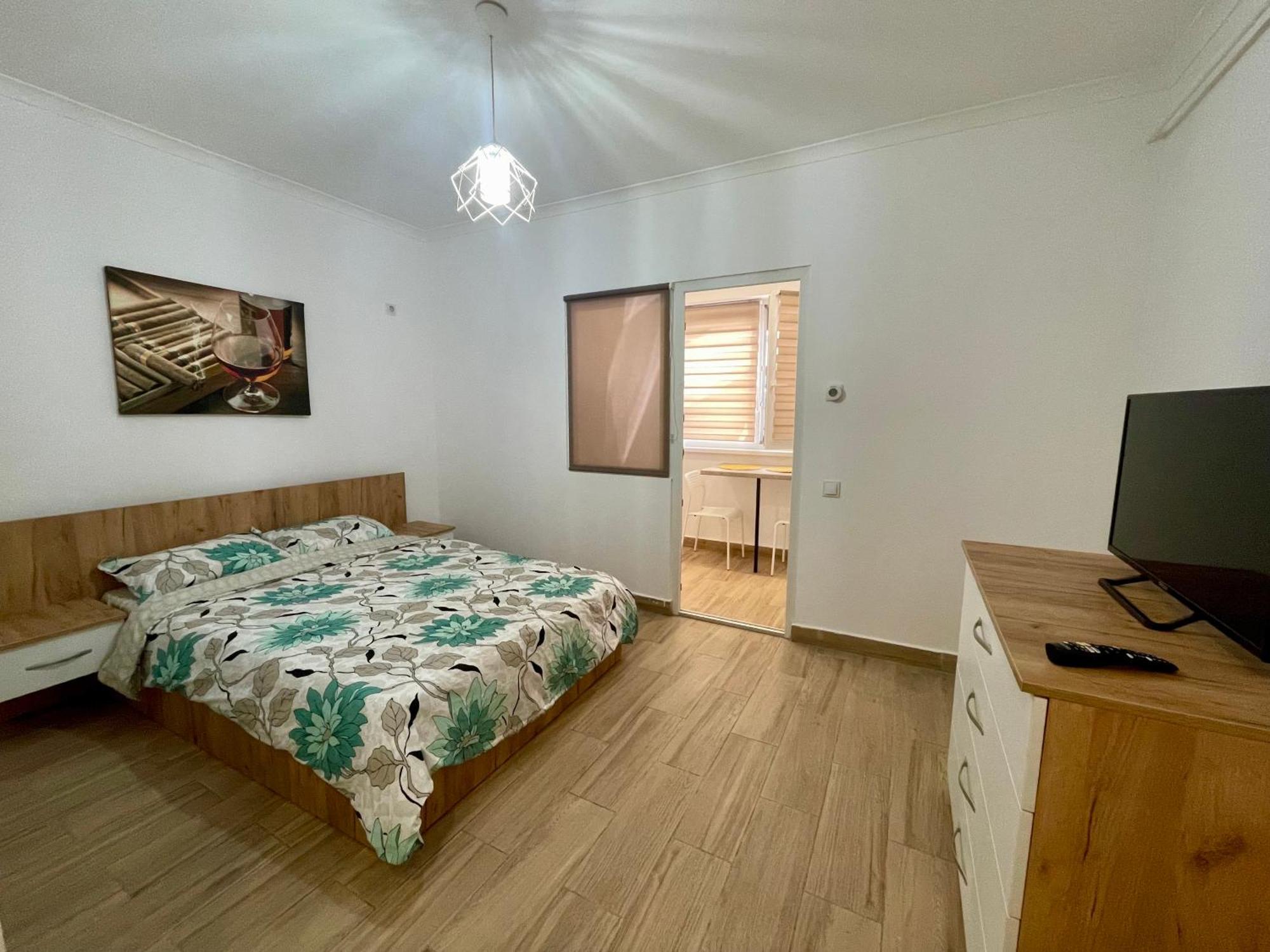 Militari Comfort Studio Rosu Екстер'єр фото